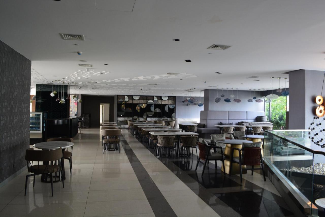 Luxxe Interior Design Condo - Novotel Residences At Acqua Private Residences Mandaluyong Buitenkant foto